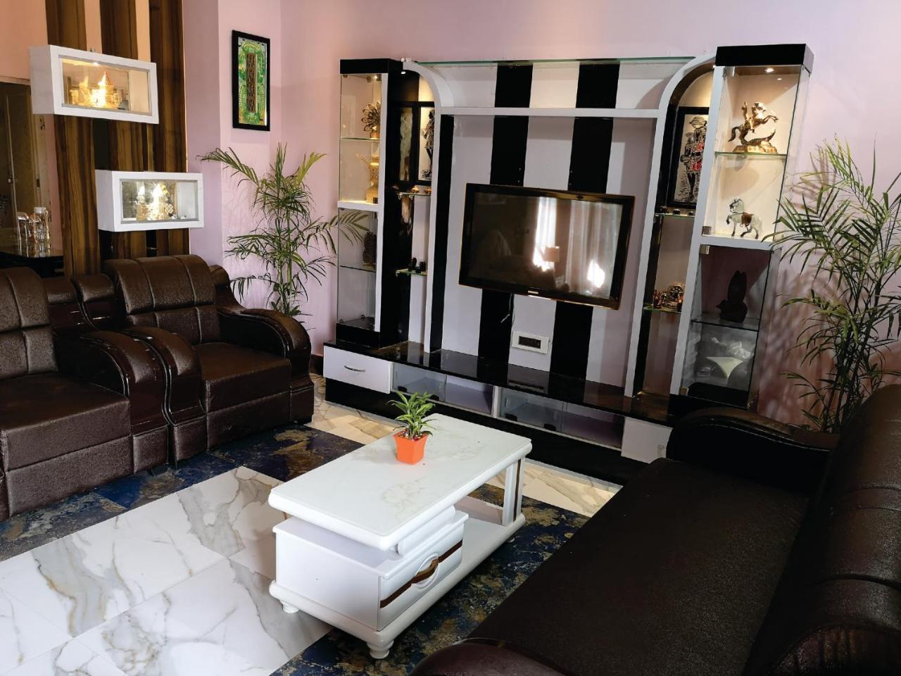 Chairosana Mansion Bhubaneswar Exteriör bild